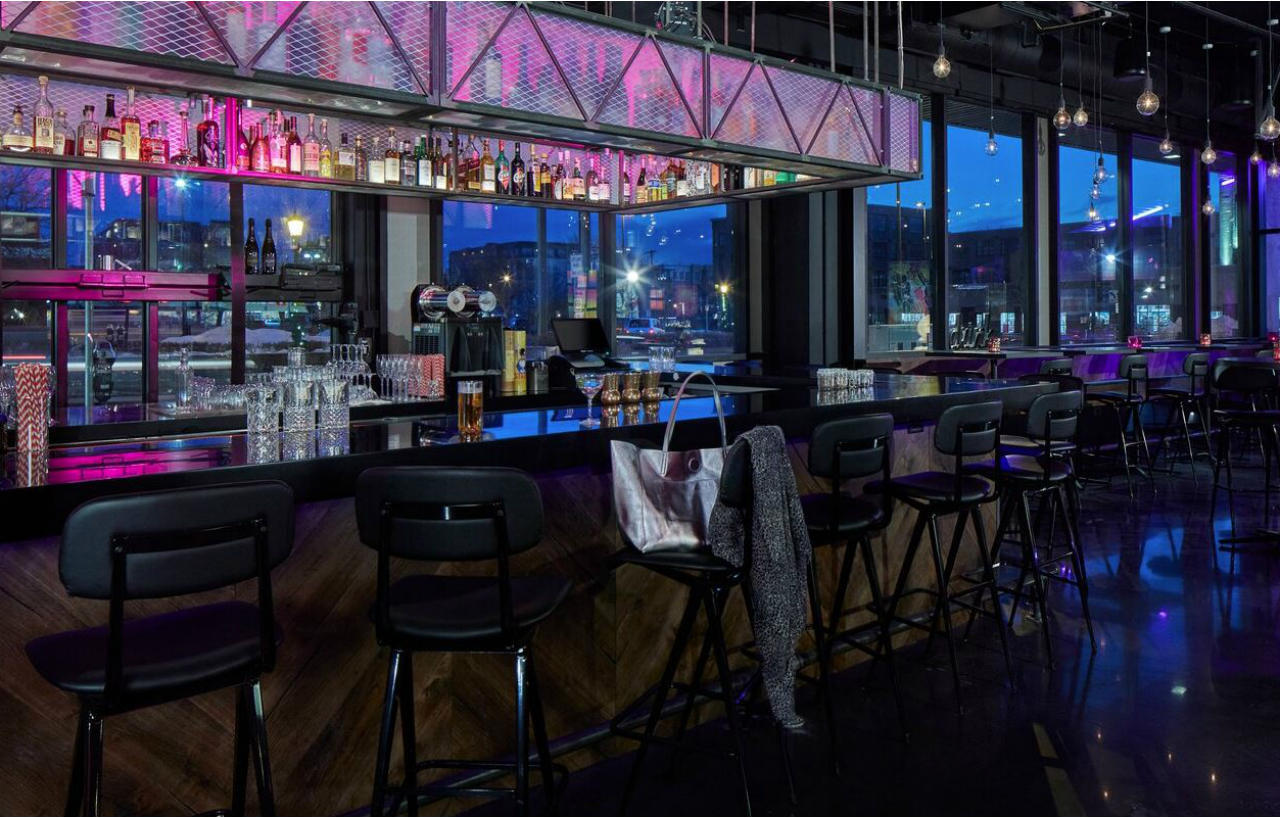Moxy Minneapolis Uptown Exterior photo